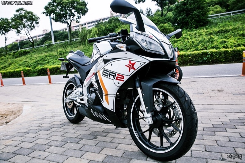 Illustration for article titled Mass Effect Makes for a Cool Custom Motorcycle